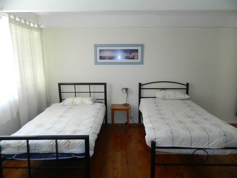 77 Tallwood Avenue, Mollymook NSW 2539