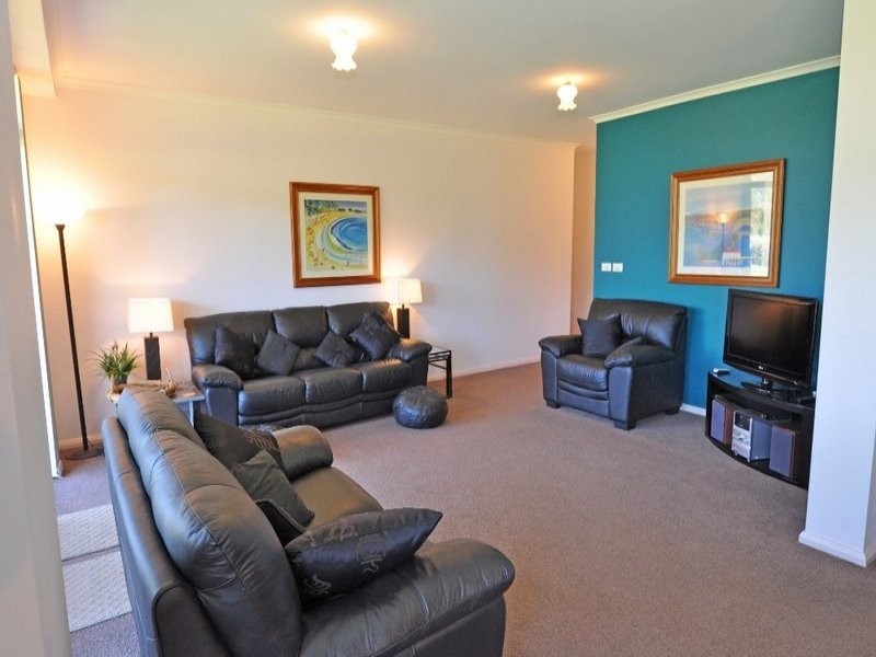 2/1A Mitchell Parade, Mollymook NSW 2539