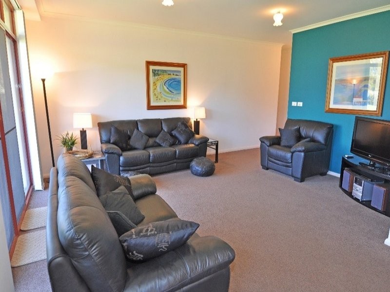 2/1A Mitchell Parade, Mollymook NSW 2539
