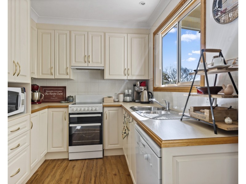 10 Gemini Way, Narrawallee NSW 2539