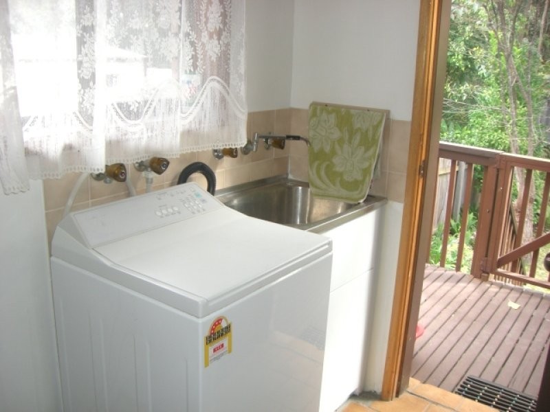 64 Ross Avenue, Narrawallee NSW 2539