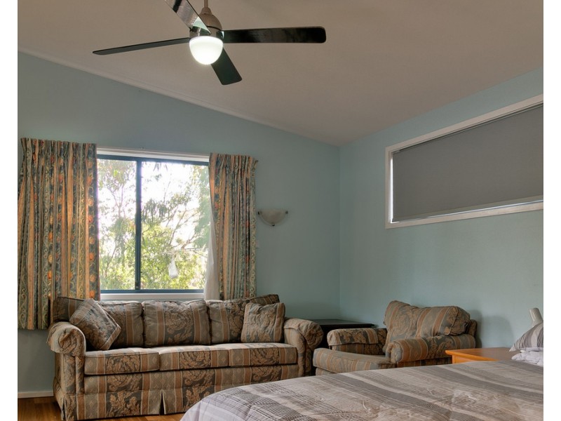 42 Lockhart Avenue, Mollymook NSW 2539