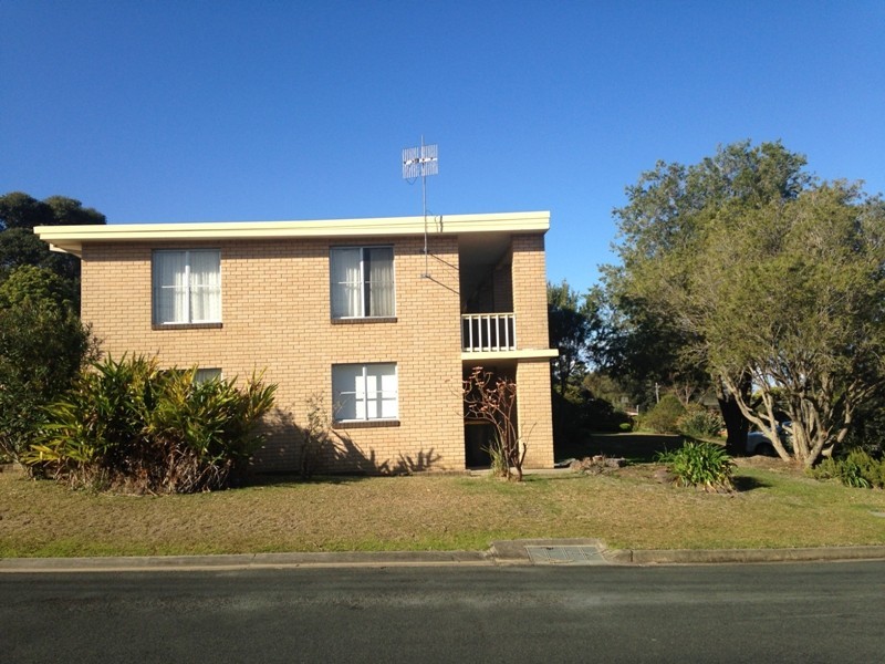 2/64 Clyde Street, Mollymook NSW 2539