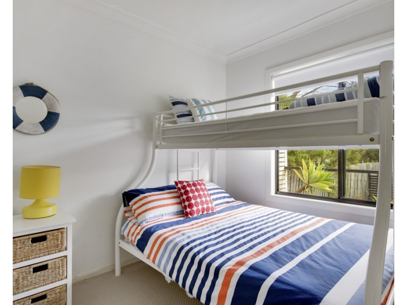 76 Carroll Avenue, Mollymook NSW 2539