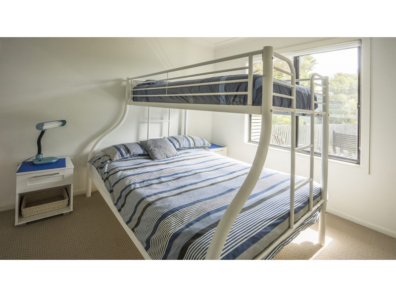 76 Carroll Avenue, Mollymook NSW 2539