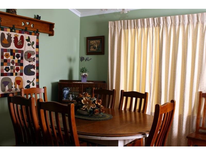 52 Memorial Ave, Stroud NSW 2425