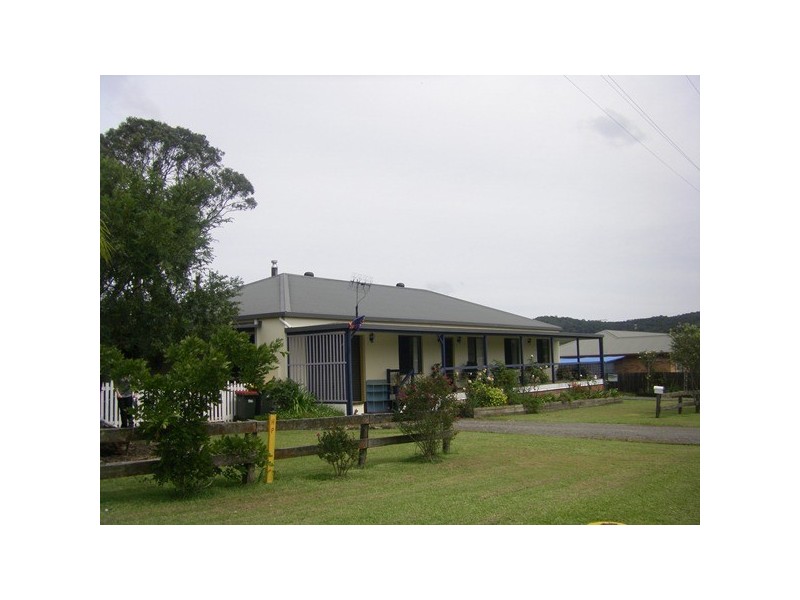 8 Nicholls Street, Stroud NSW 2425