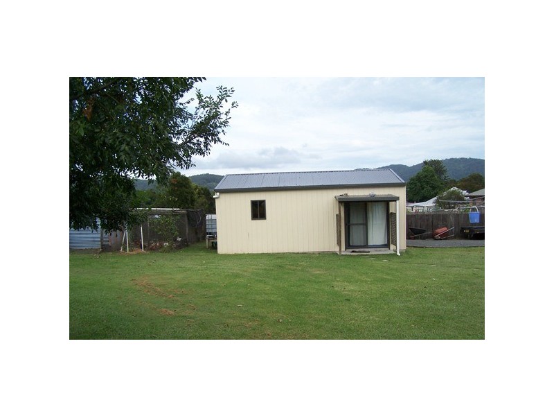 8 Nicholls Street, Stroud NSW 2425