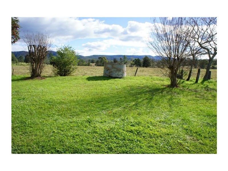 18 Bucketts Way, Wards River NSW 2422