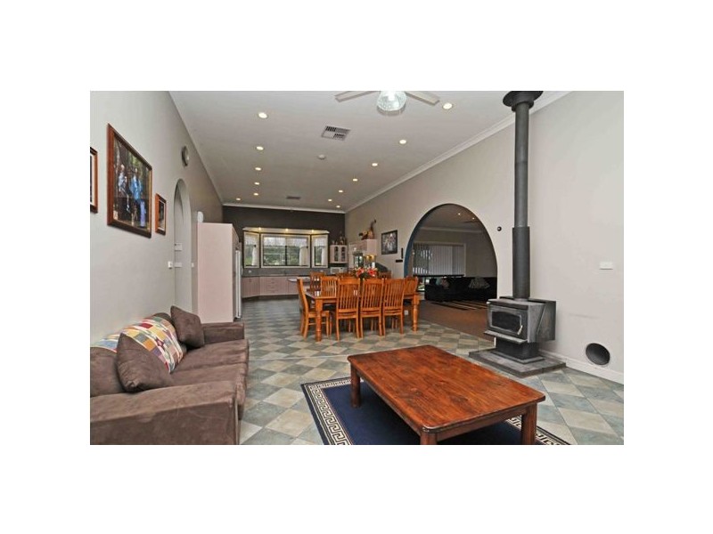 2124 Bucketts Way, Booral NSW 2425