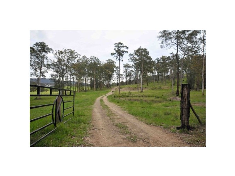 1318 Booral Rd, Girvan NSW 2425