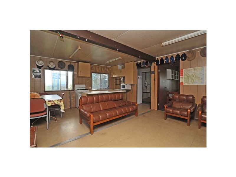 1318 Booral Rd, Girvan NSW 2425