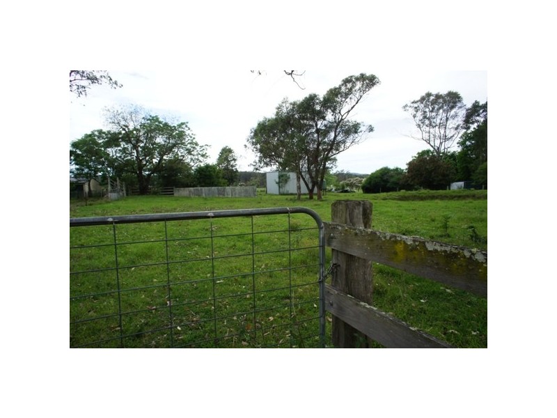 2322 Bucketts Way, Booral NSW 2425