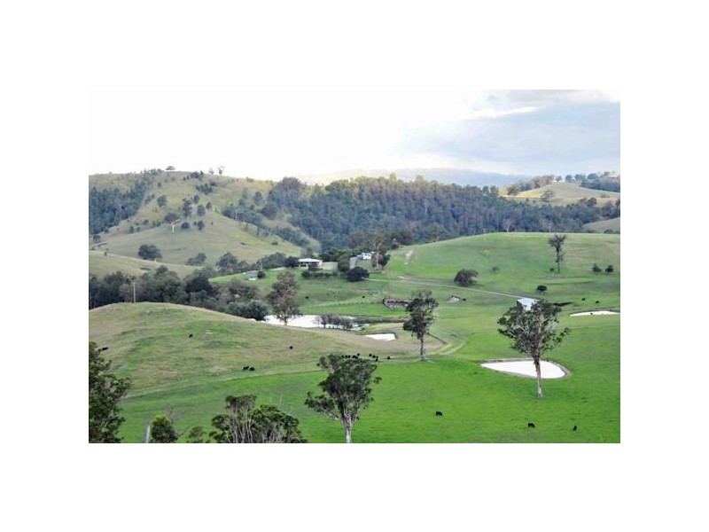 “Beresford” Lostock via, Gresford NSW 2311