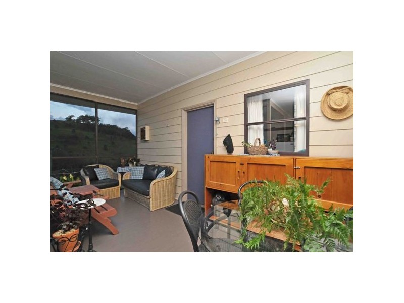 “Beresford” Lostock via, Gresford NSW 2311