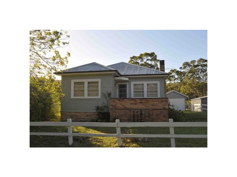 2069 Bucketts Way, Booral NSW 2425