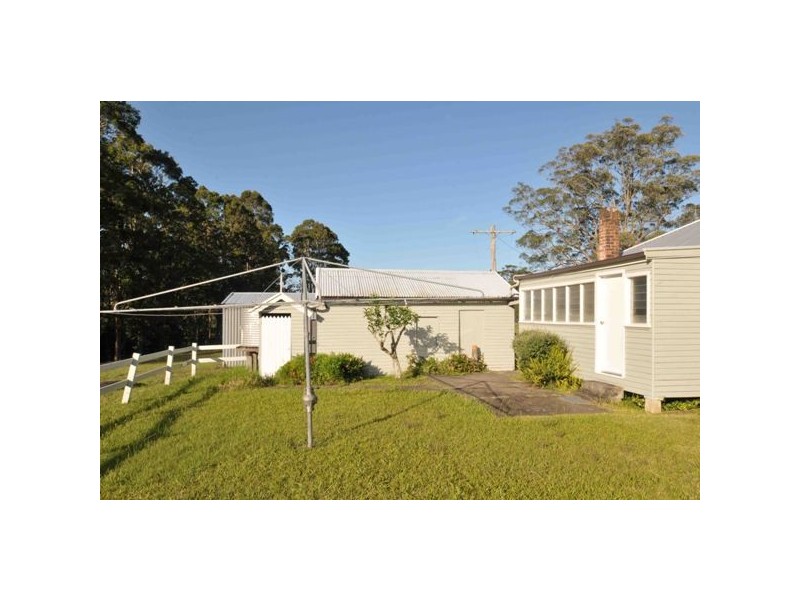 2069 Bucketts Way, Booral NSW 2425