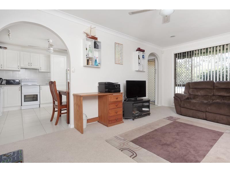 1 Salamander Pl, Raymond Terrace NSW 2324