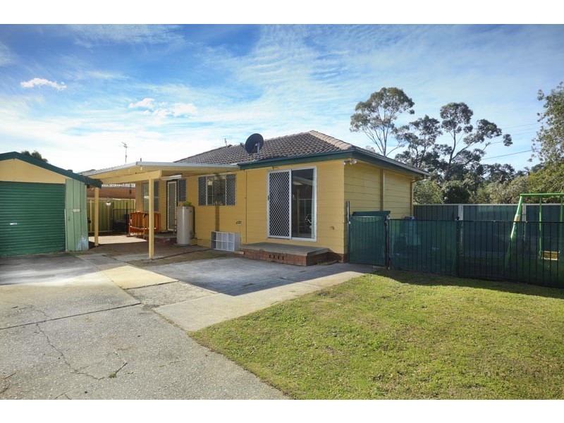 1 Salamander Pl, Raymond Terrace NSW 2324
