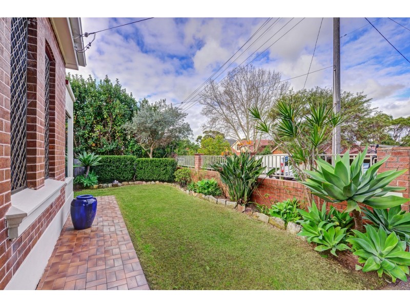 15 Strathmore Parade, Roseville NSW 2069