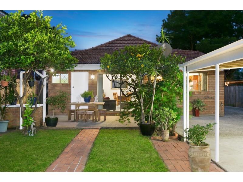 15 Strathmore Parade, Roseville NSW 2069