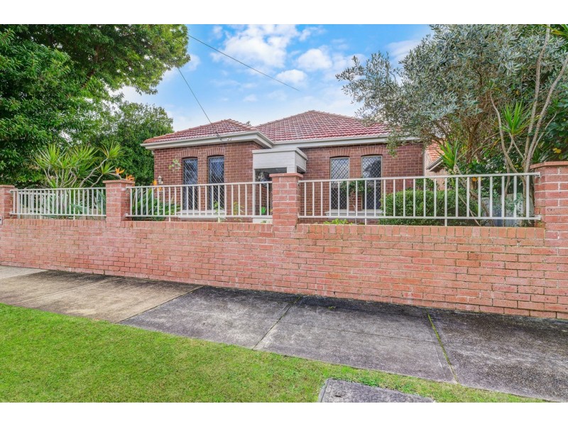 15 Strathmore Parade, Roseville NSW 2069