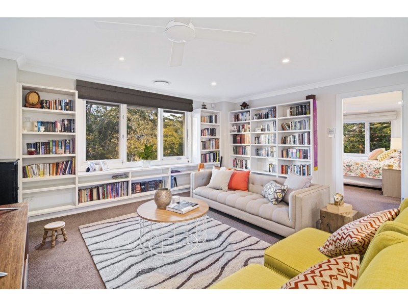 12 Alvona Avenue, St Ives NSW 2075