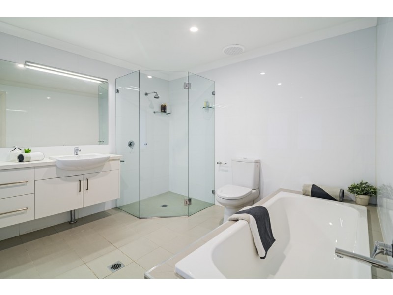 12 Alvona Avenue, St Ives NSW 2075