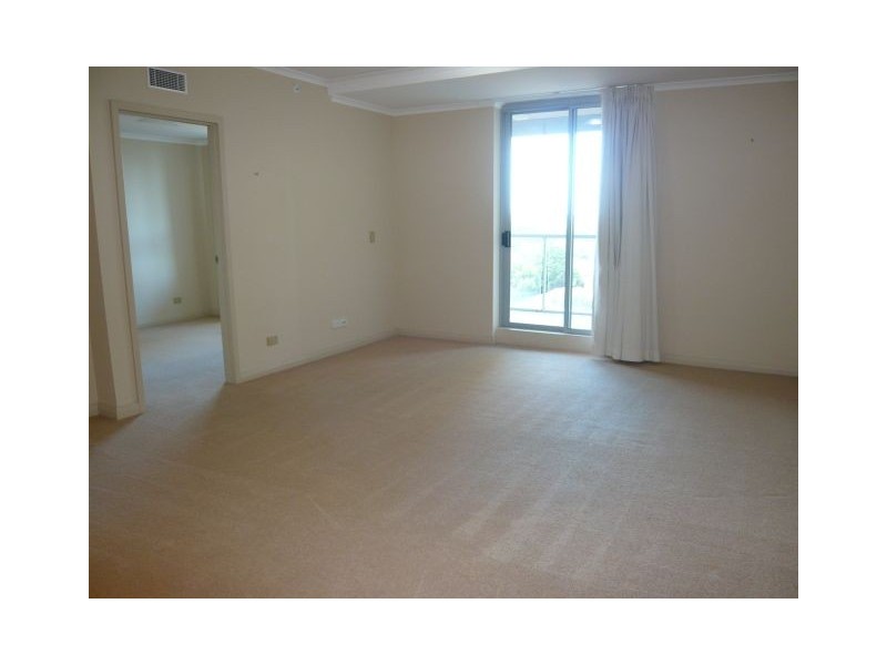 902/2A Help Street, Chatswood NSW 2067