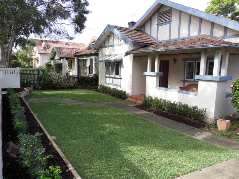 16 Glover Street, Willoughby NSW 2068