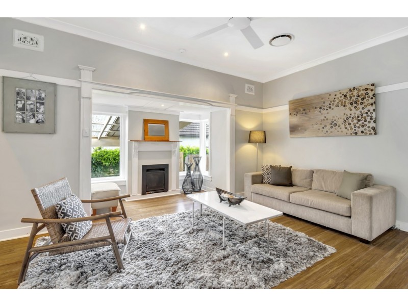 109 Eastern Valley Way, Castlecrag NSW 2068