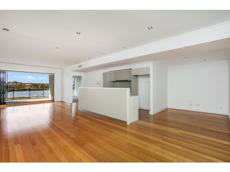 15/2 Bay Drive, Meadowbank NSW 2114