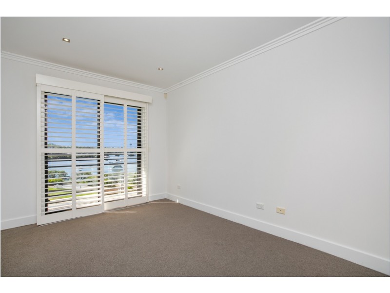 15/2 Bay Drive, Meadowbank NSW 2114