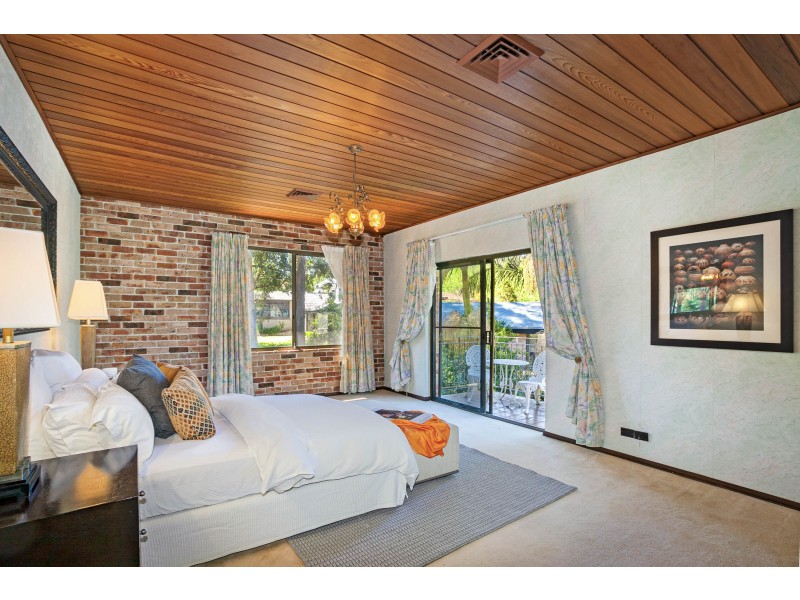 60 Dorset Drive, St Ives NSW 2075