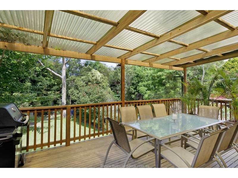 18 Sugarloaf Crescent, Castlecrag NSW 2068