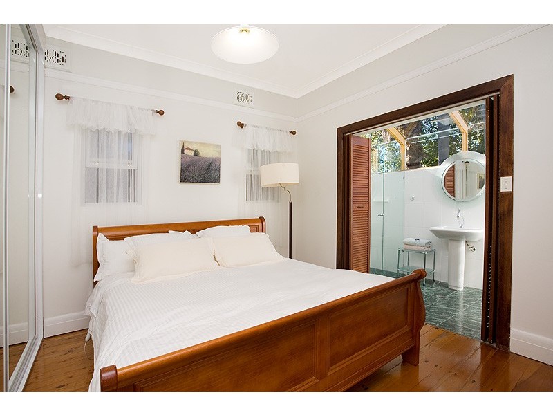 42 Alpha Road, Willoughby NSW 2068