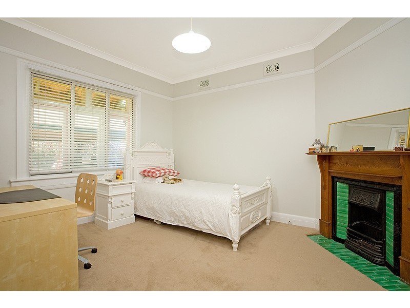 42 Alpha Road, Willoughby NSW 2068