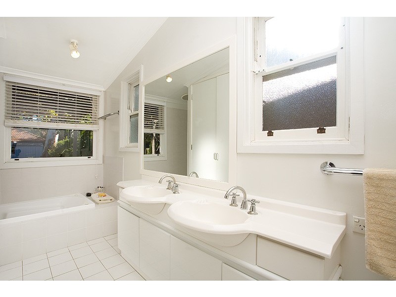 42 Alpha Road, Willoughby NSW 2068