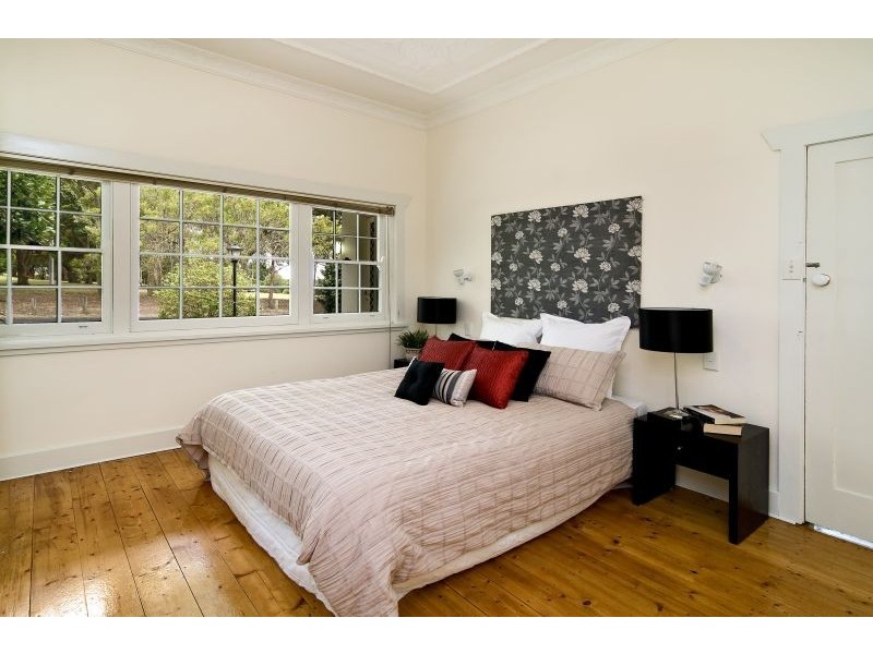 18 Warrane Road, Willoughby NSW 2068