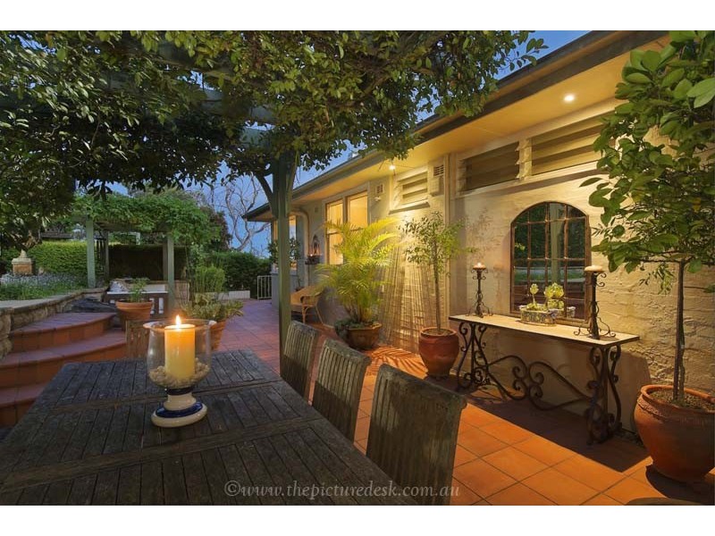 21 The Rampart, Castlecrag NSW 2068