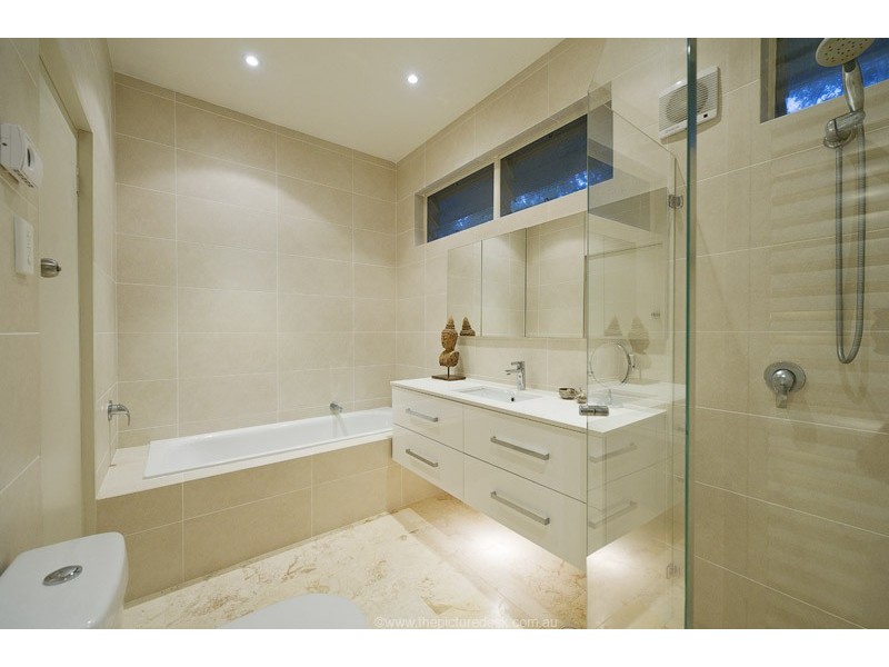 21 The Rampart, Castlecrag NSW 2068