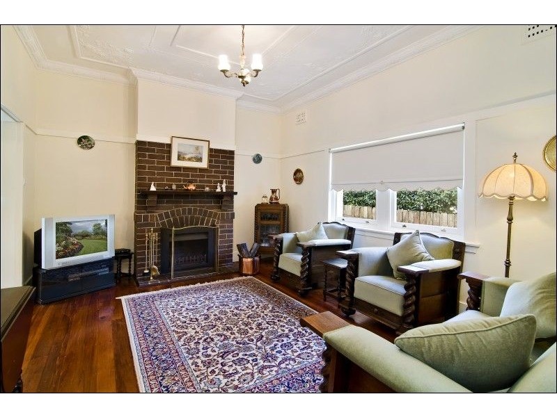 24 Warrane Road, Willoughby NSW 2068