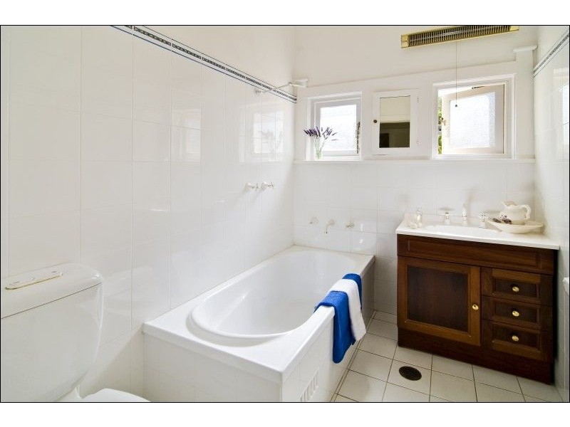 24 Warrane Road, Willoughby NSW 2068