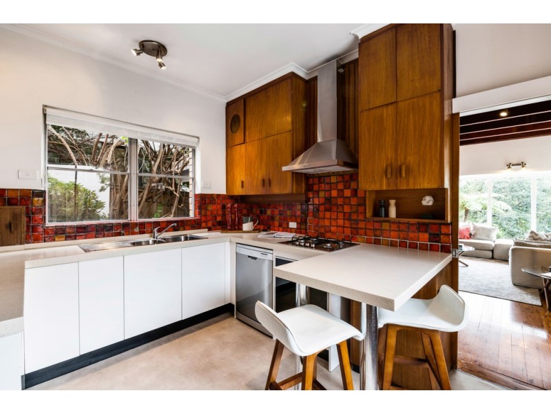 23 Victoria Avenue, Middle Cove NSW 2068