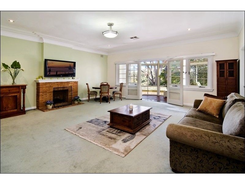 6 Barana Parade, Roseville Chase NSW 2069