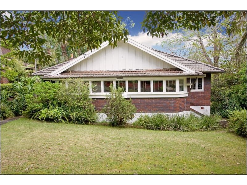 10 Clermiston Avenue, Roseville NSW 2069