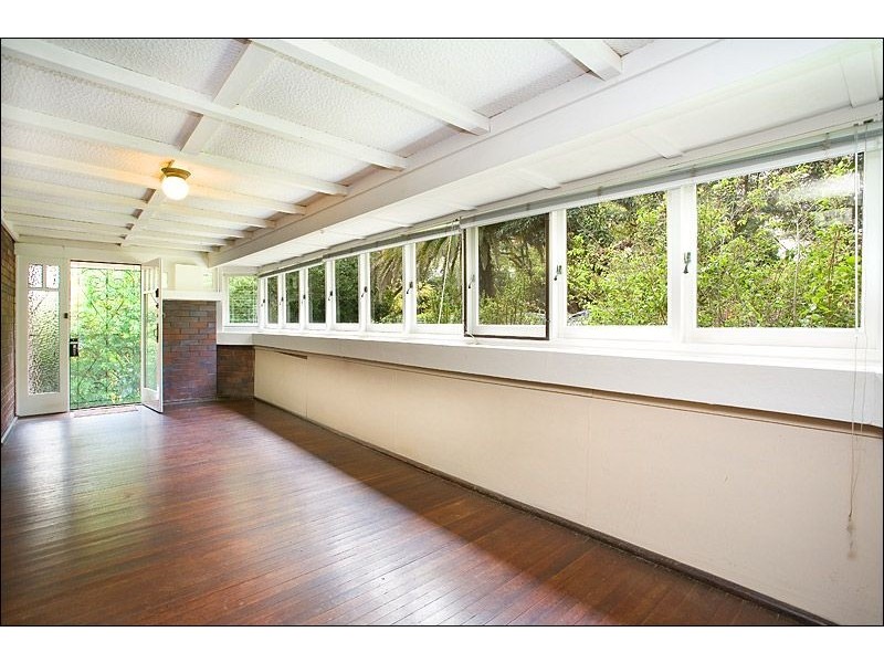 10 Clermiston Avenue, Roseville NSW 2069