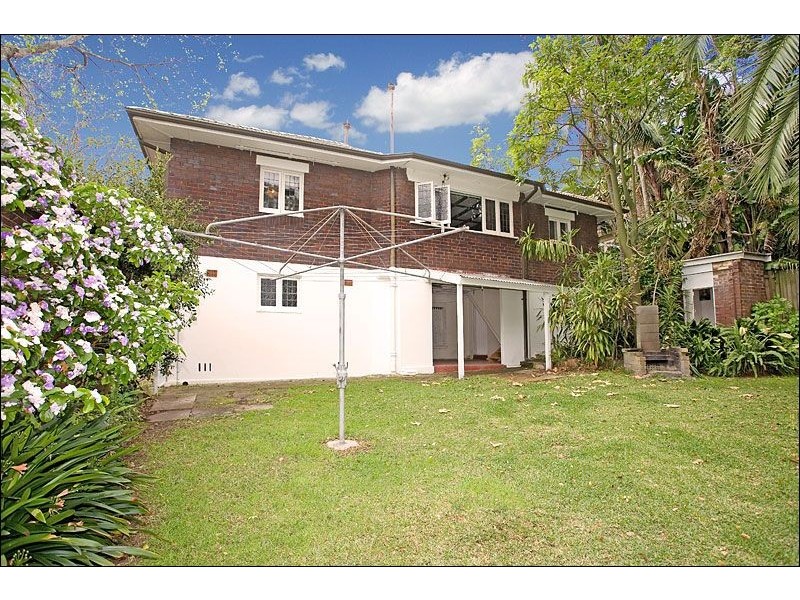 10 Clermiston Avenue, Roseville NSW 2069