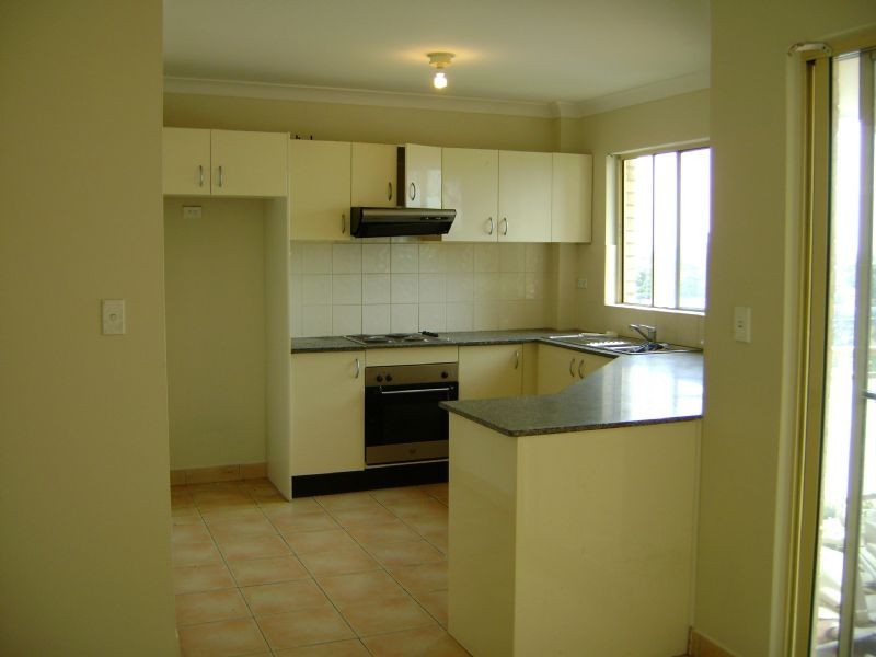 1/26 Hillview Street, Roselands NSW 2196