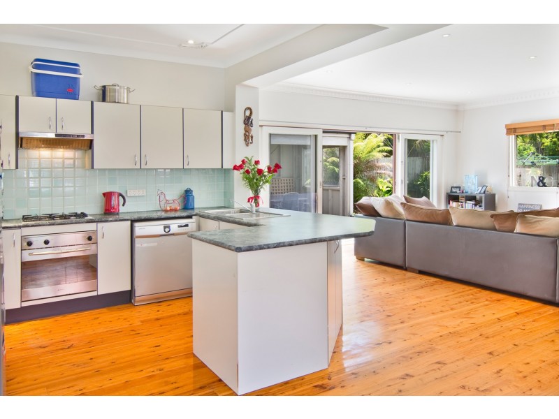 155 Eastern Valley Way, Castlecrag NSW 2068